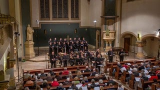 Der Philharmonia Chor, die Blechbläsersolisten Stuttgart unter der Leitung von Jörg-Hannes Hahn in der Lutherkirche Bad-Cannstatt 