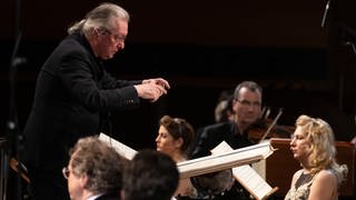 Sylvain Cambreling dirigiert das SWR Symphonieorchester