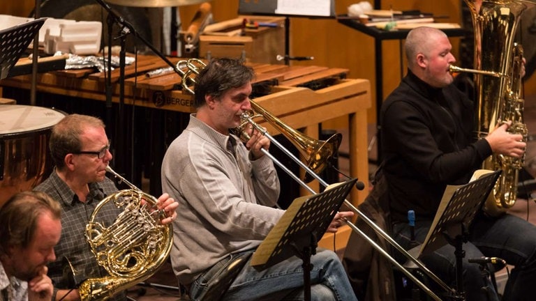 Bläser des Orchesters bei der Generalproben am Freitag bei den Donaueschinger Musiktagen