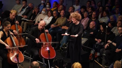 Carol Robinson dirigiert das SWR Symphonieorchester (Foto: SWR, Ralf Brunner)