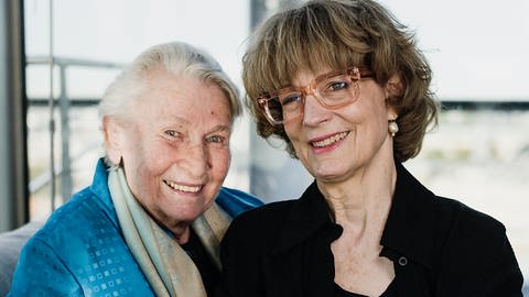Éliane Radigue und Carol Robinson (Foto: Edouard Caupeil)