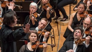 Teodor Currentzis dirigiert das SWR Symphonieorchester