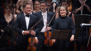 Applaus für Renaud Capuçon, Eva Ollikainen und das SWR Symphonieorchester in der Stuttgarter Liederhalle