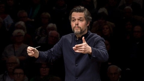 Juraj Valčuha dirigiert das SWR Symphonieorchester