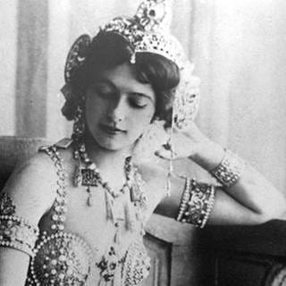 Historisches Bild der niederländische Tänzerin Mata Hari