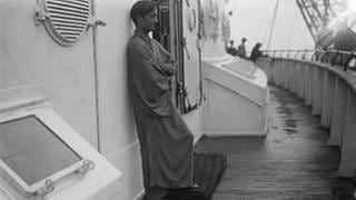 Jiddu Krishnamurti auf dem Weg in die USA, April 1928