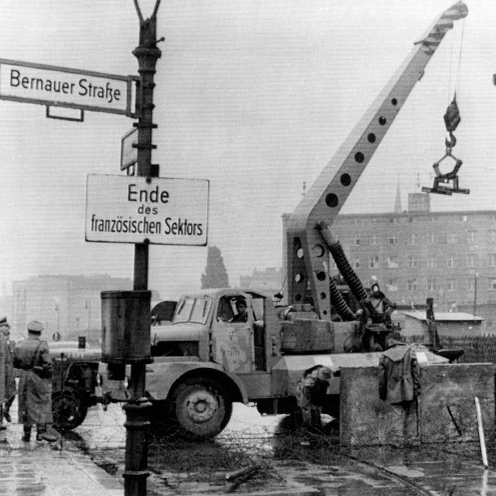 Der Mauerbau 1961 – Eskalation im Kalten Krieg | Archivradio-Gespräch