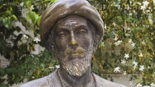 Statue des jüdischen Philosophen Moses Maimonides in Cordoba  Spanien