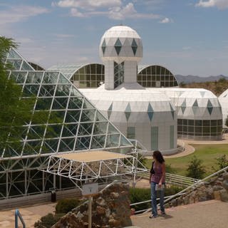 Biosphäre 2 ist ein 1991 erbauter Komplex