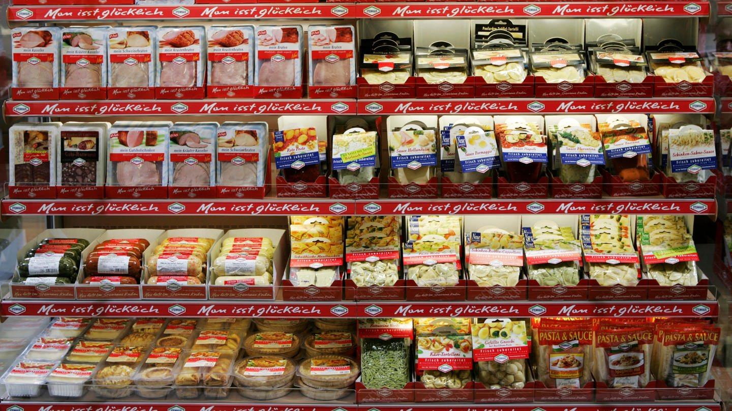 Fertiggerichte/Lebensmittel in Plastikverpackungen