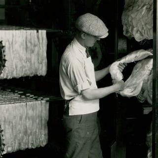 Herstellung von Kunstseide (Rayon) in der DuPont Rayon Co. in den USA. - Foto, 1930er Jahre.