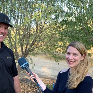 USA-Korrespondentin Katharina Wilhelm mit Brian Wahlbrink, Mandelfarmer