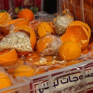 Orangenlieferung, 2021 beschlagnahmt im Hafen von Beirut: In den gefälschten Früchten fanden die libanesischen Fahnder verteckte Captagon-Tabletten.