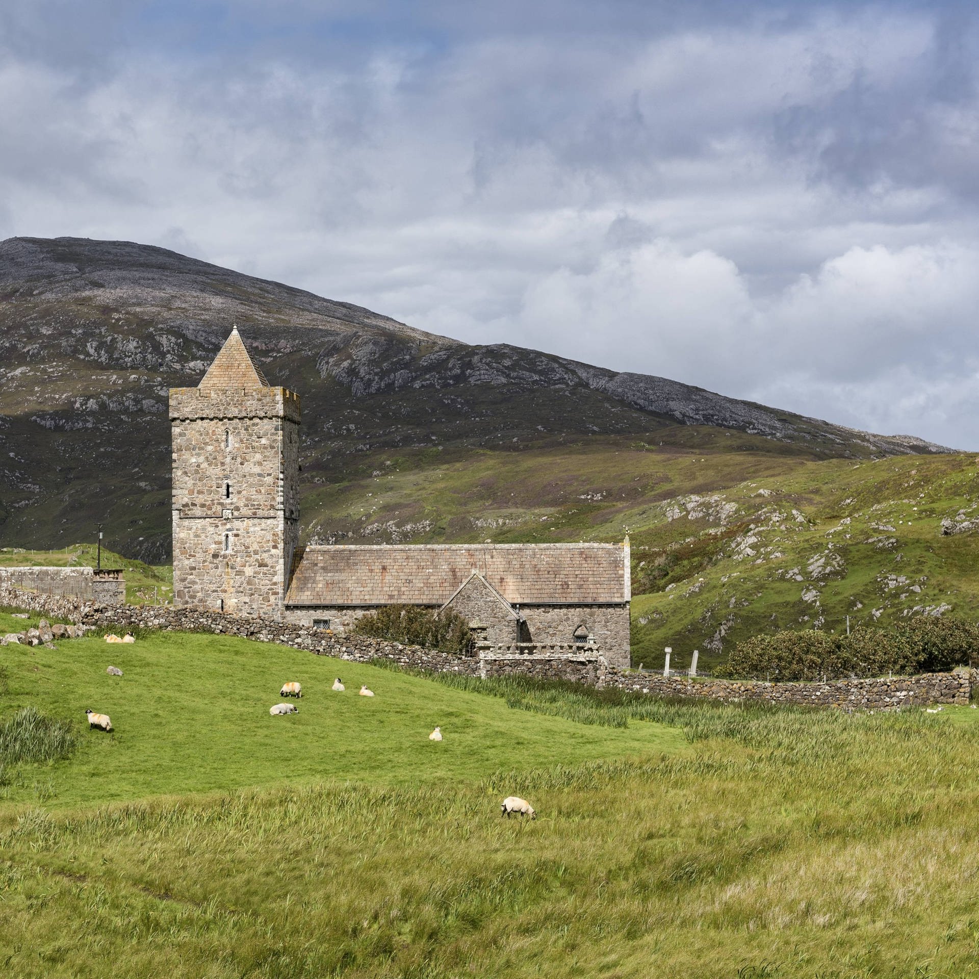 Die Äußeren Hebriden – Inseln des schottischen Tweed