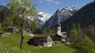 Der Ort Bschlabs im Bschlabsertal, Tirol.