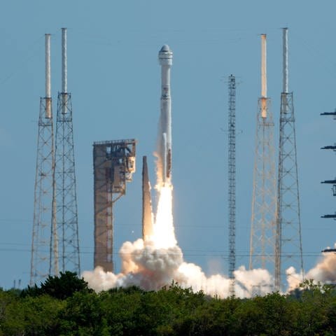 Die «Starliner»-Kapsel von Boeing an Bord einer Atlas-V-Rakete hebt vom Space Launch Complex 41 der Cape Canaveral Space Force Station zu einem Flug zur Internationalen Raumstation ab. 