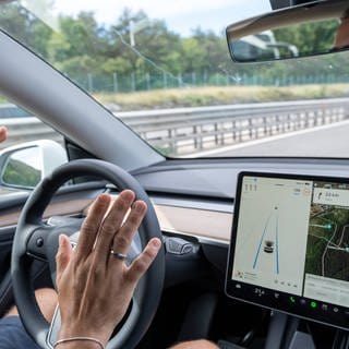 Automatisiertes und autonomes Fahren kann helfen, Menschen und Güter in Zukunft nachhaltiger zu transportieren.