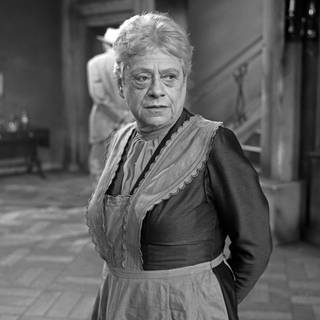 Annemarie Hase (1900 - 1971) im Fernsehfilm "Haus Herzenstod" (1964). 1936 war sie ins Exil nach London gegangen und arbeitete von 1940 bis 1944 als Kabarettistin für das deutschsprachige Programm der BBC in der Rolle der "Frau Warnecke".