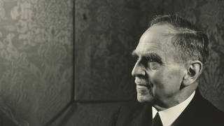 Der Chemiker Otto Hahn (1879 - 1968) um 1948