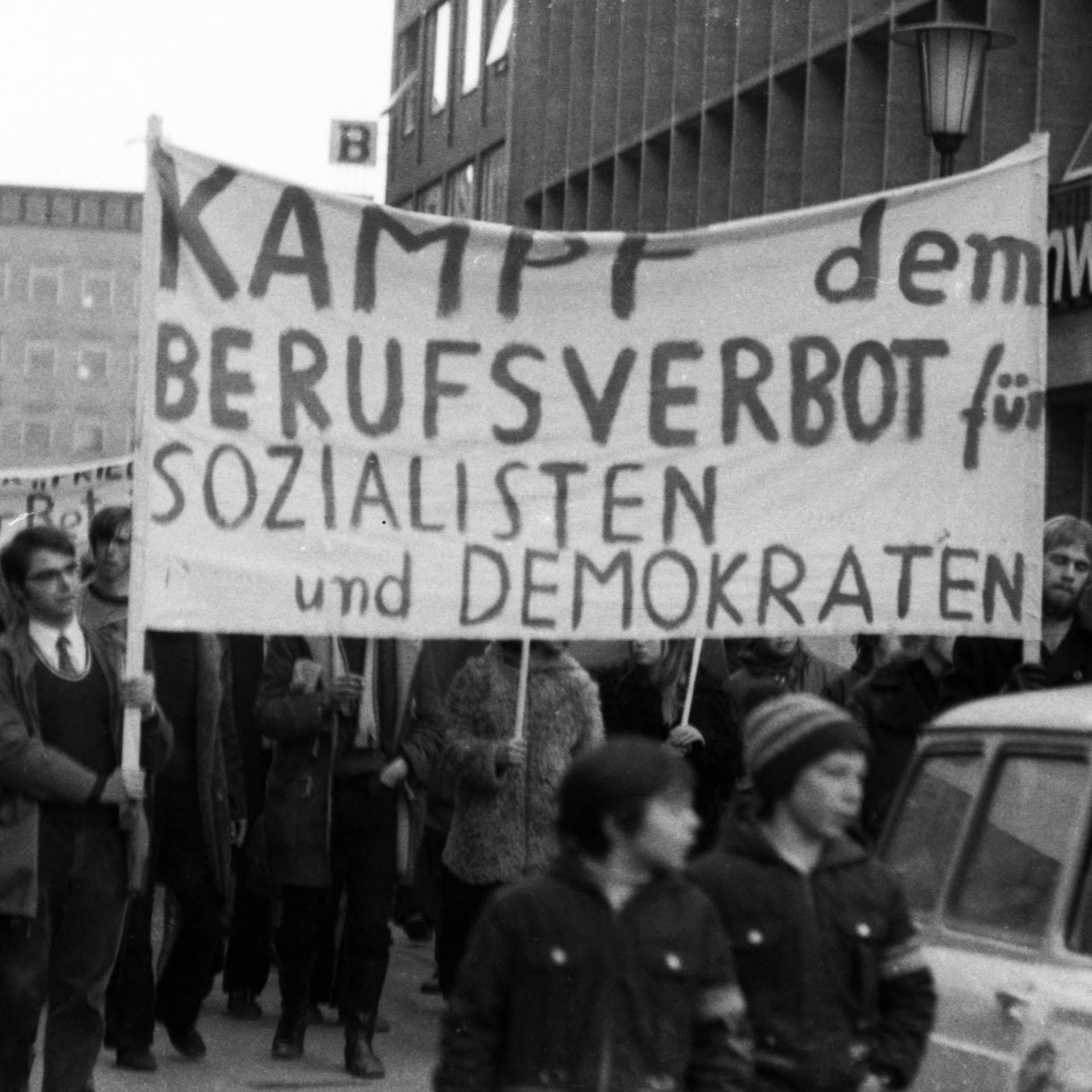 Der neue Radikalenerlass – Kritik von Gewerkschaften und Studierenden | 29.1.1972