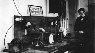 Hochspannungsraum des Rundfunksenders Funkstunde AG im Voxhaus in der Potsdamer Straße in Berlin 1924