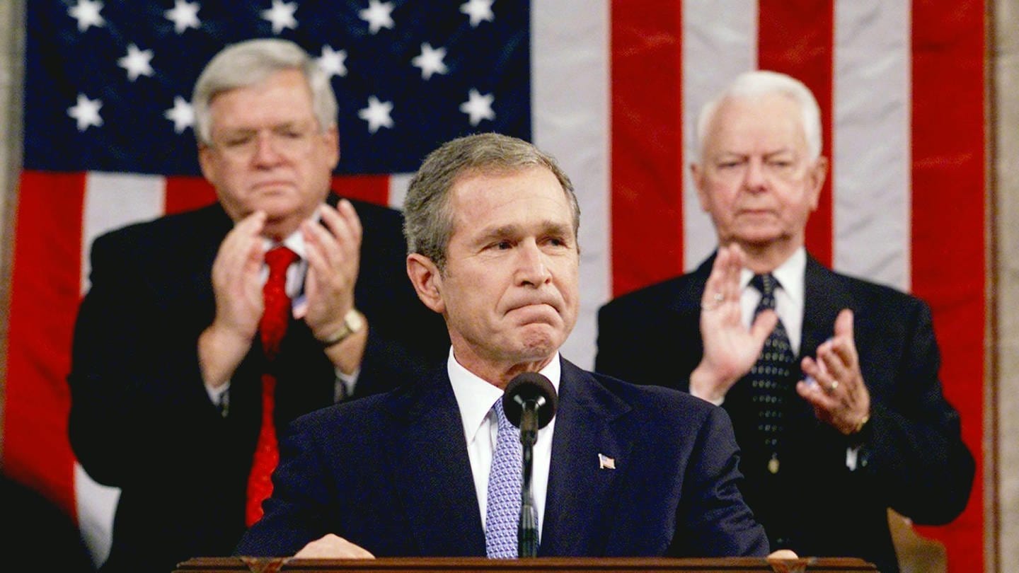 Standing ovations für US-Präsident George W. Bush bei seiner Ansprache am 20. September 2001 im US-Kapitol in Washington, DC.