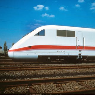ICE heißt der neue Zug, der 1991 das Bahnfahren in Deutschland revolutionieren soll