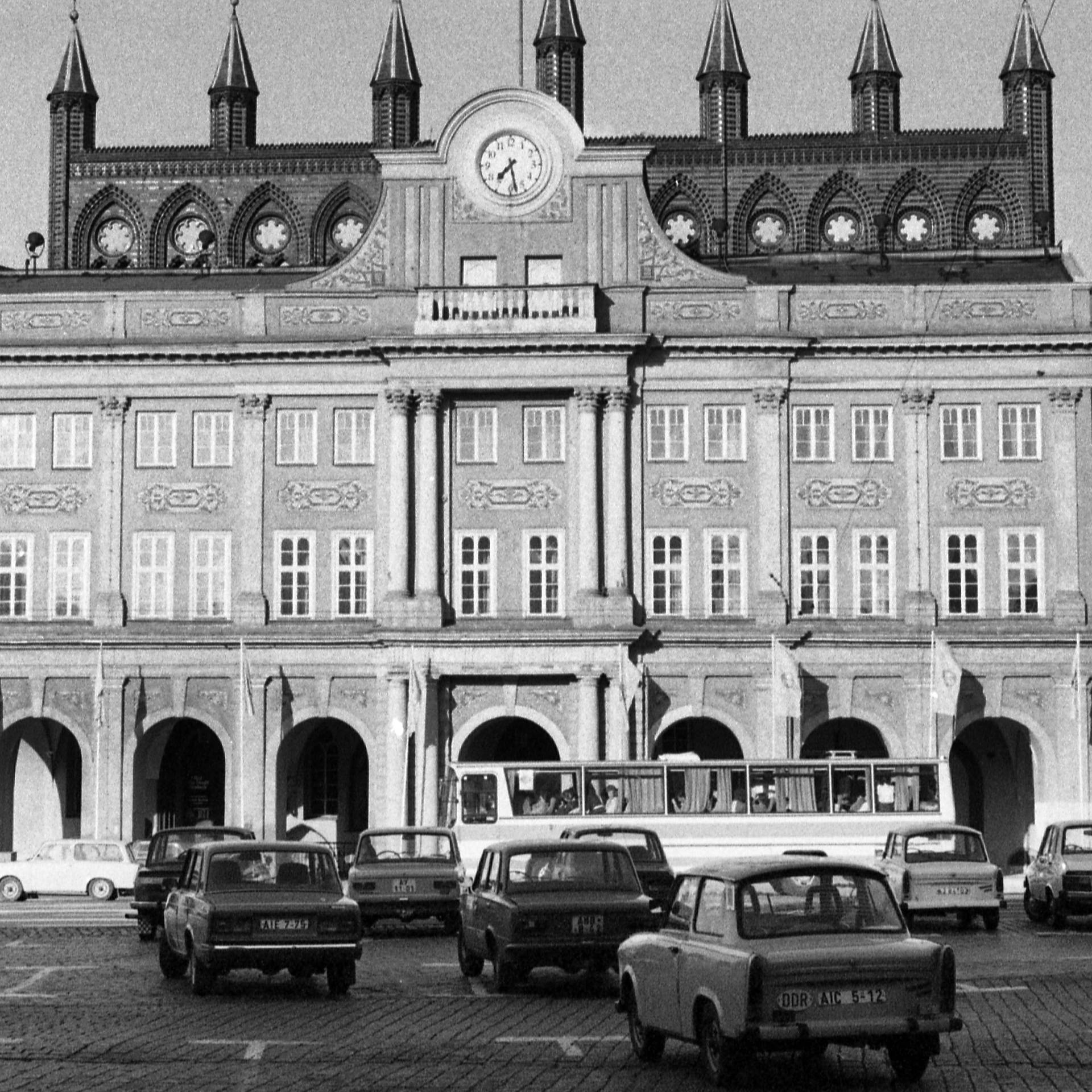Rostocks OB diskutiert mit Demonstranten | 28.10.1989