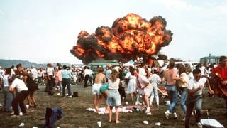 Am 28. August 1988 explodierte bei einer Flugschau in Ramstein ein abgestürztes Flugzeug in der Menge der Zuschauer