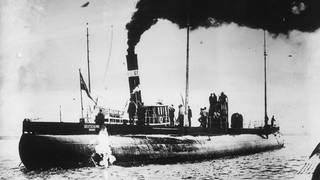 Handels-U-Boot "Deutschland" 1916 in den USA 1916. Mit dem Boot unterlief Deutschland im Ersten Weltkrieg die Seeblockade der Alliierten. Das Handels-U-Boot stand unter dem Kommando des ehemaligen Lloydkapitäns Paul König.