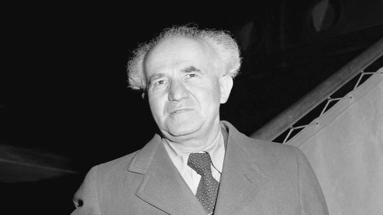 David Ben-Gurion am 8. Mai 1947 auf dem Flughafen La Guardia in New York