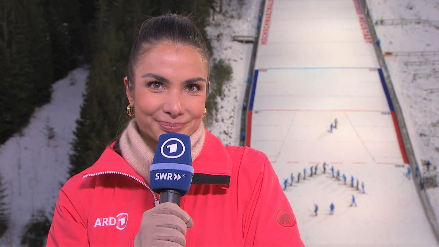 SWR/ARD-Moderatorin Lea Wagner: Backstage beim Skisprung-Weltcup in Titisee Neustadt