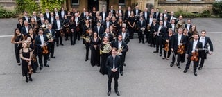 Ein Gruppenbild der Musiker der Deutschen Radio Philharmonie Saarbrücken Kaiserslautern