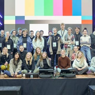 Das Team der CMT 2014 in Stuttgart: Journalistische Volontäre, Azubis, Trainer und Techniker, die gemeinsam das diesjährige Bühnenprogramm auf die Beine stellen. 