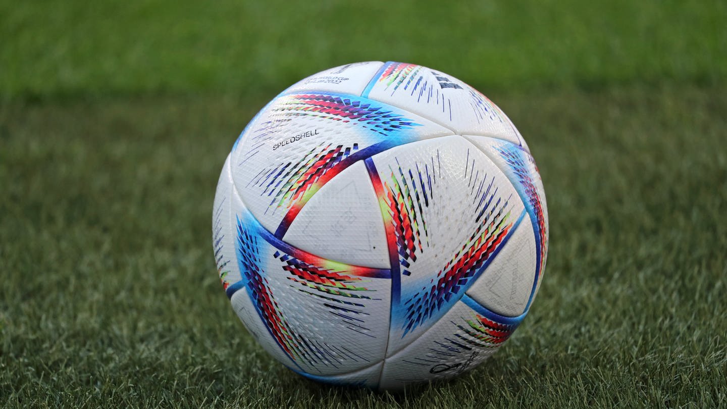 Ball der FIFA Fußball-WM Katar 2022.
