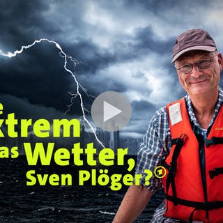 Key Visual Sven Plöger im Hintergrund Gewitter