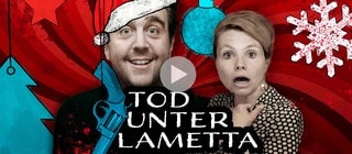 Cover von „Tod unter Lametta – Der kriminelle Adventskalender“ von Kai Magnus Sting mit Annette Frier (li.) und Bastian Pastewka (re.) mit Playbutton