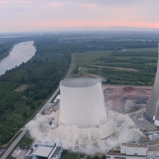 Sprengung der Kühltürme des AKW Philippsburg