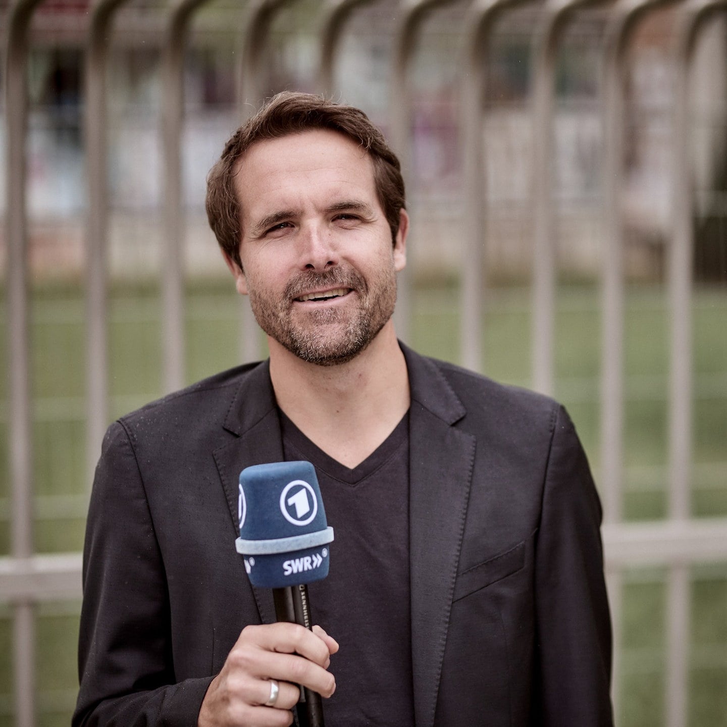 Philipp Sohmer, ARD Live-Reporter bei der FIFA Fußball WM Katar