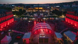 Sommerliche Abendstimmung beim SWR Sommerfestival 2023 in Stuttgart