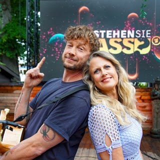 Barbara Schöneberger und Samu Haber präsentieren die Höhepunkte der SWR Show