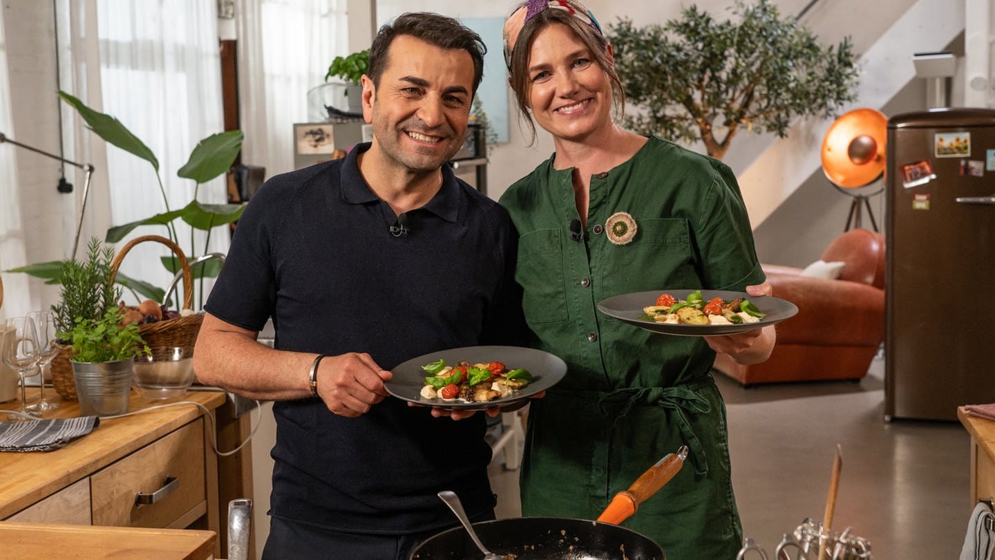 Ali Güngörmüş kocht mit Vroni Lutz vegetarische Leckerbissen