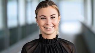 Karolin Wratil, Expertin Personalmarketing bei "Hochschule trifft SWR" über Praktikum, Hospitation und Karriere-Möglichkeiten beim SWR