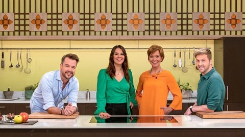 ARD-Buffet Moderatorinnen und Moderatoren (v. l. n. r.): Sebastian Müller, Fatma Mittler-Solak, Evelin König und Johannes Zenglein im ARD-Buffet Studio