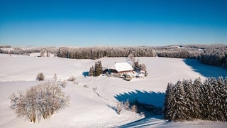 Fallerhof im Schnee aus Staffel 145