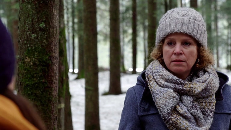 Bea und Jenny im verschneiten Fallerwald