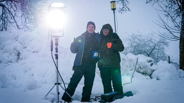 Team beim Dreh im Schnee