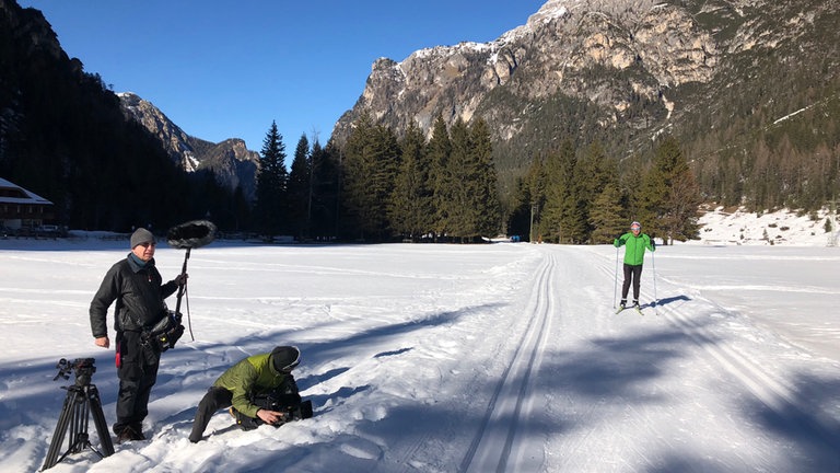 Sonne und Schnee – nichts erinnert mehr daran, dass hier im Höhlensteintal ein Hoteldorf stand. Es wurde gesprengt, als der erste Weltkrieg an der Dolomitenfront tobte.