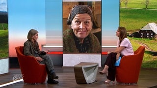 Schauspielerin Lisbeth Federer im Gespräch mit Moderatorin Fatma Mittler-Solak. Sie spielt in der Serie "Die Fallers" Kräuterfrau Lioba.