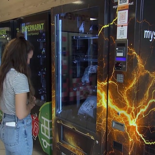 Retouren-Automat am Freiburger Hauptbahnhof